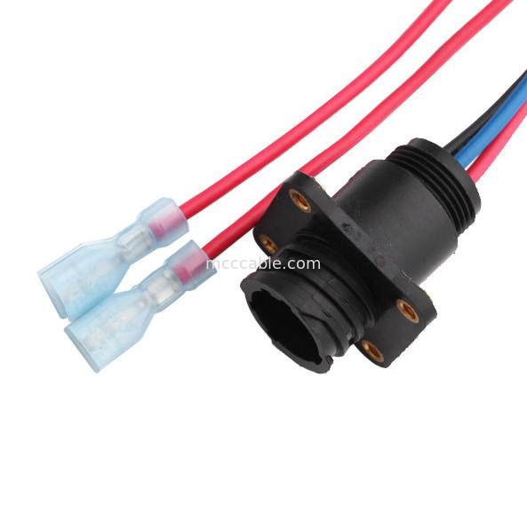 6 speld 100mm de Uitrustingsassemblage Molex 1722582106 tot 4 Pin TE 208130-1 van de Lengtedraad