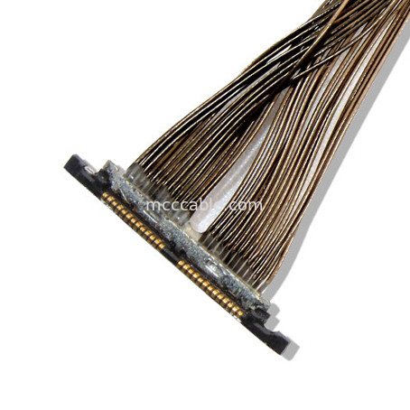 0.3mm Micro Coaxial Cable DF56 26P 0.3SD Voor Drone Camera connector en mechanische aansluiting