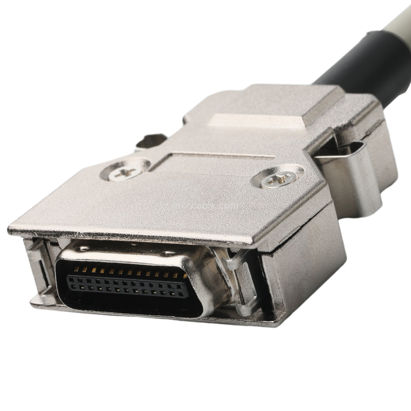 Hd D-Sub naar Mdr Plug Connector Kabel 14p*28 Awg Od 7.0mm Beige PVC Jack