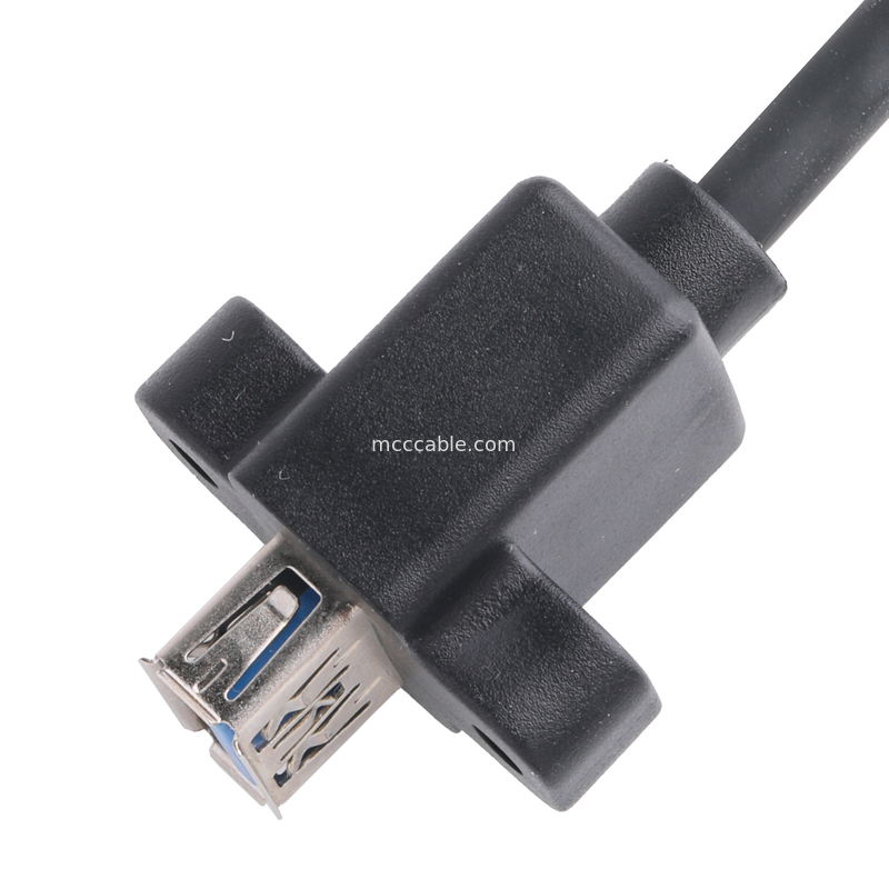 Zwarte USB3 0 Kabel Am 90 graden zijbuig tot Af Halfpack Schroeftype Gevormd Buitengebouwen