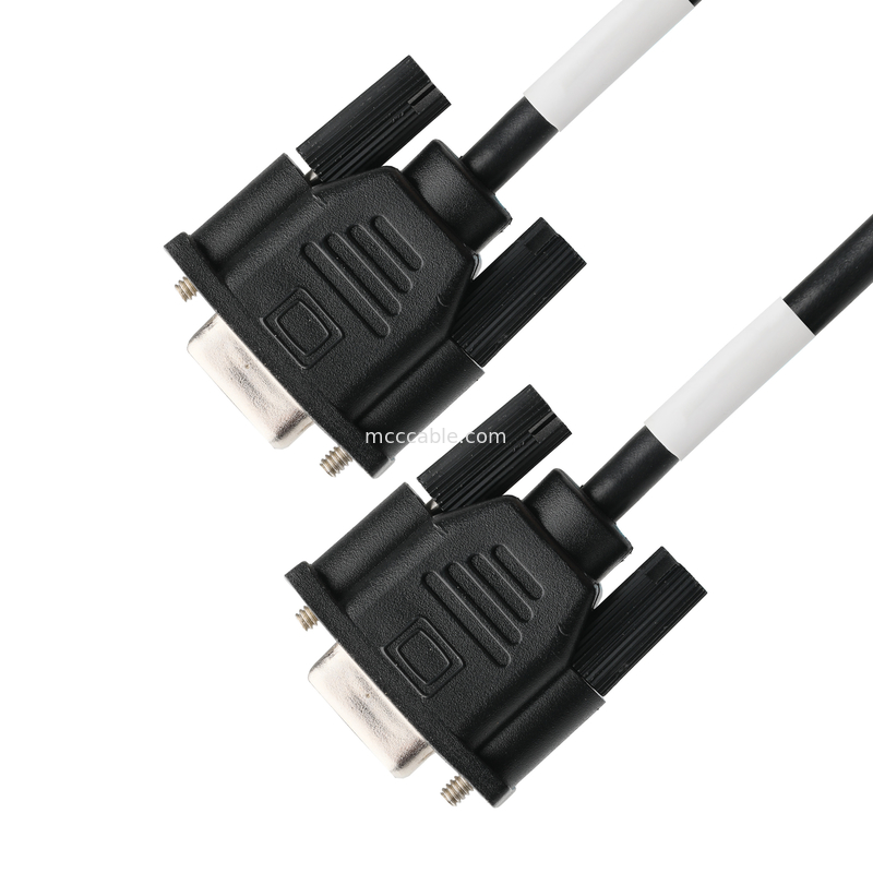 D-SUB-9Pin mannelijke SOLDER TYPE witte rubberen kern nikkel beklede shell naar D-SUB-9Pin Vrouwelijke connector OEM/ODM