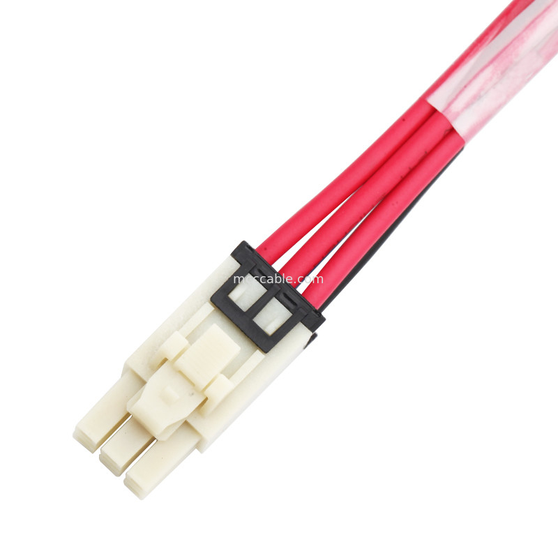 6 speld 100mm de Uitrustingsassemblage Molex 1722582106 tot 4 Pin TE 208130-1 van de Lengtedraad