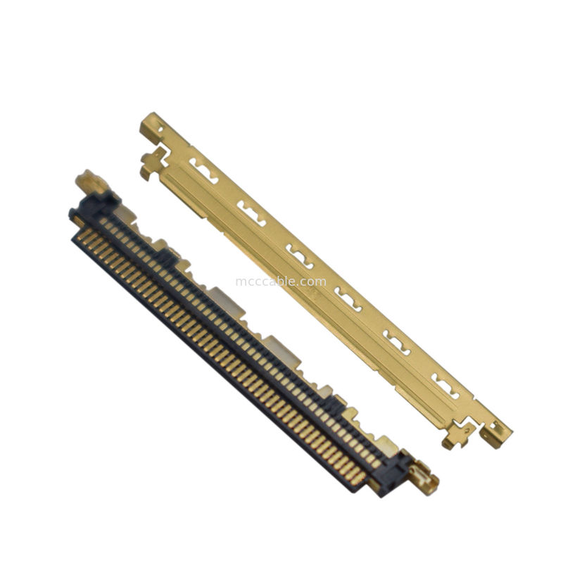 20846-040T-01 Volledig afgeschermd met mechanisch slot Geschikt voor dataoverdracht met een hoge snelheid (20 Gbps/baan)