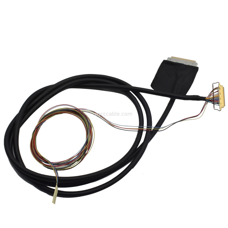 20846-040T-01 Volledig afgeschermd met mechanisch slot Geschikt voor dataoverdracht met een hoge snelheid (20 Gbps/baan)